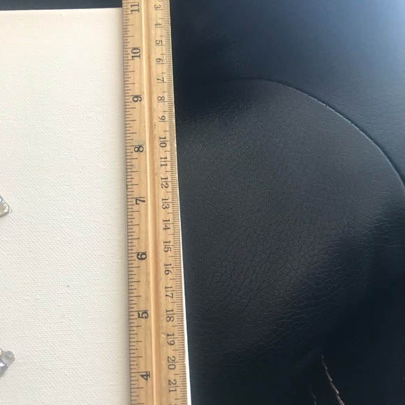 Luxury Canvas 👑 - Picture 3 of 6